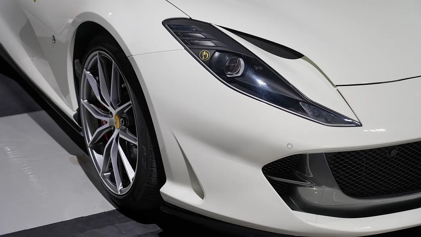 Discover the Ferrari 812 GTS prestigious open-top V12 performance flagship supercar