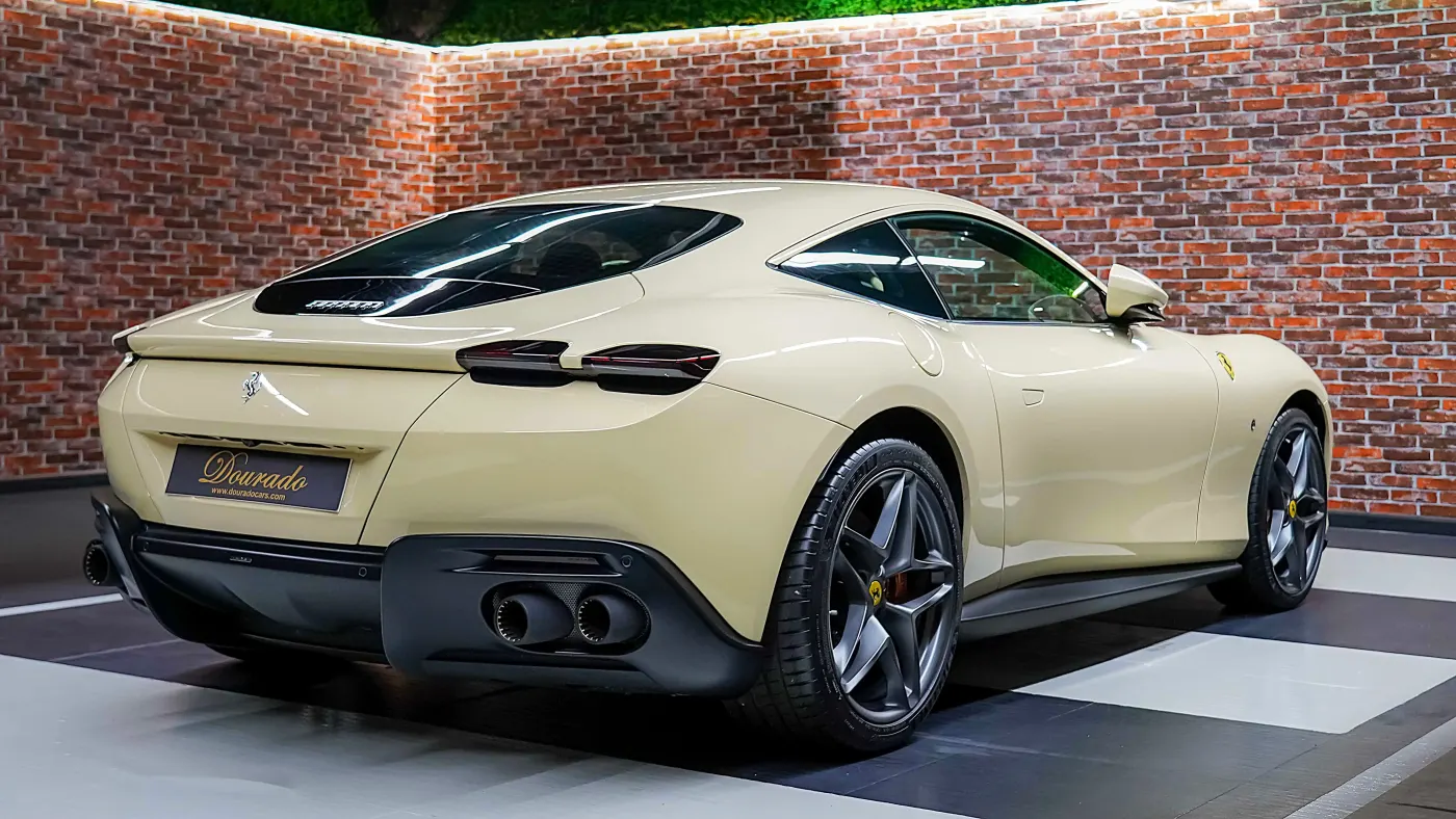 Discover the Ferrari Roma 2022 Avorio Beige prestigious performance coupe