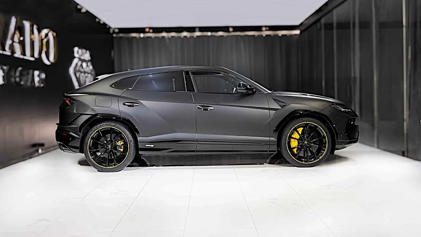Discover the Lamborghini Urus S prestigious Italian flagship performance SUV