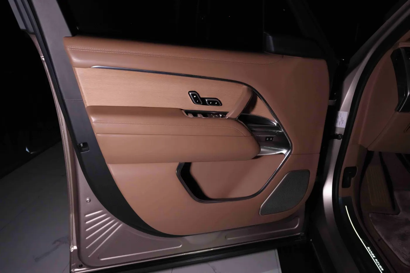 Land Rover Range Rover Aspen SVX Shadow Edition Onyx Concept Long Wheelbase ultra-luxury SUV for sale in Dubai showroom