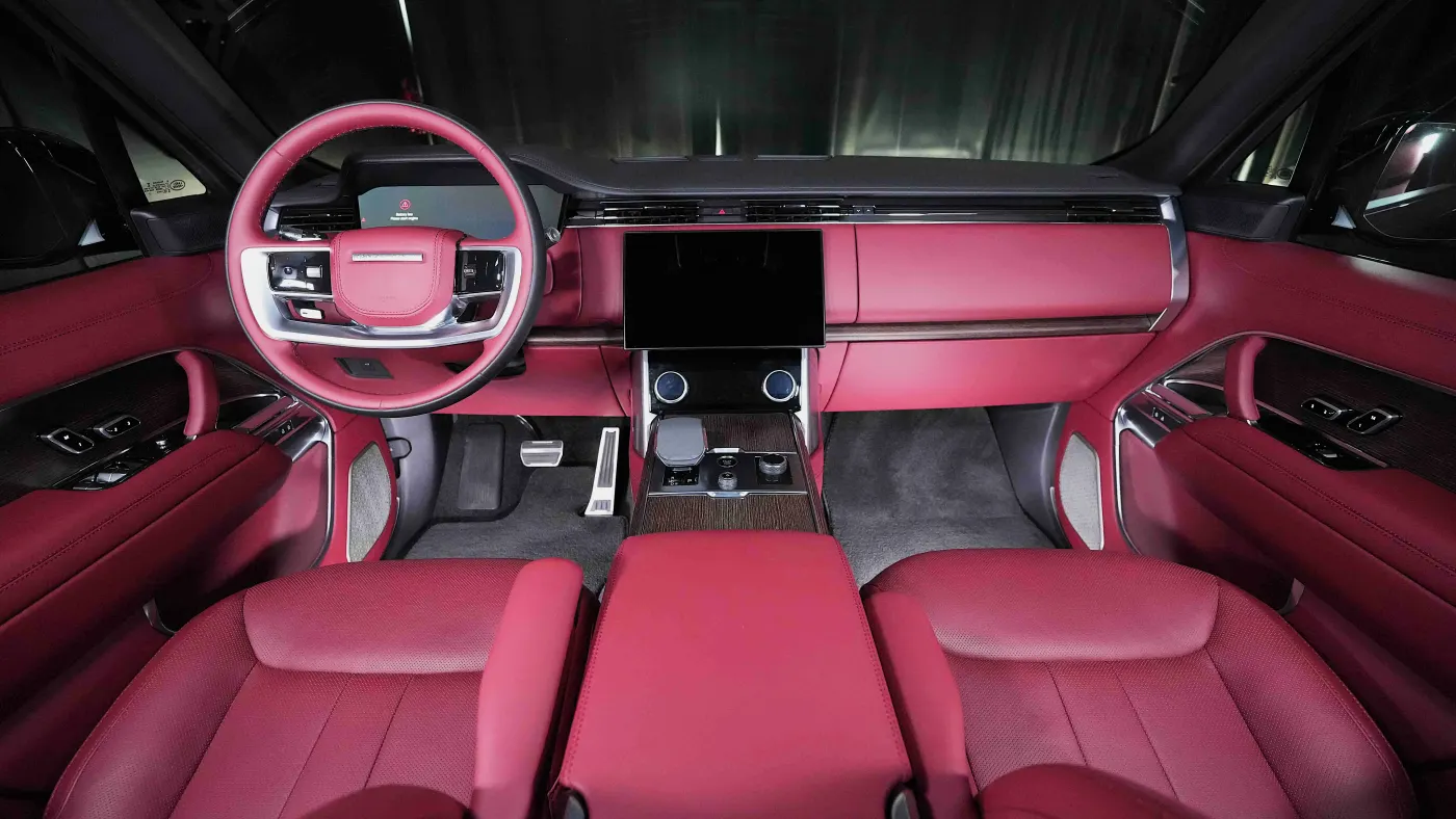 Land Rover Range Rover Autobiography P530 SWB high-performance luxury sports utility vehicle for purchase in UAE