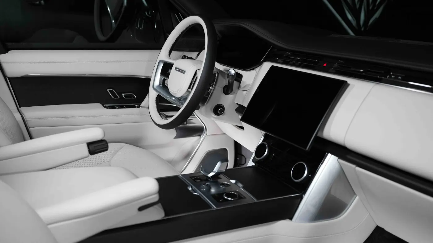 Explore Land Rover Range Rover Autobiography P530 LWB exclusive vehicle lineup for sale in Dubai UAE