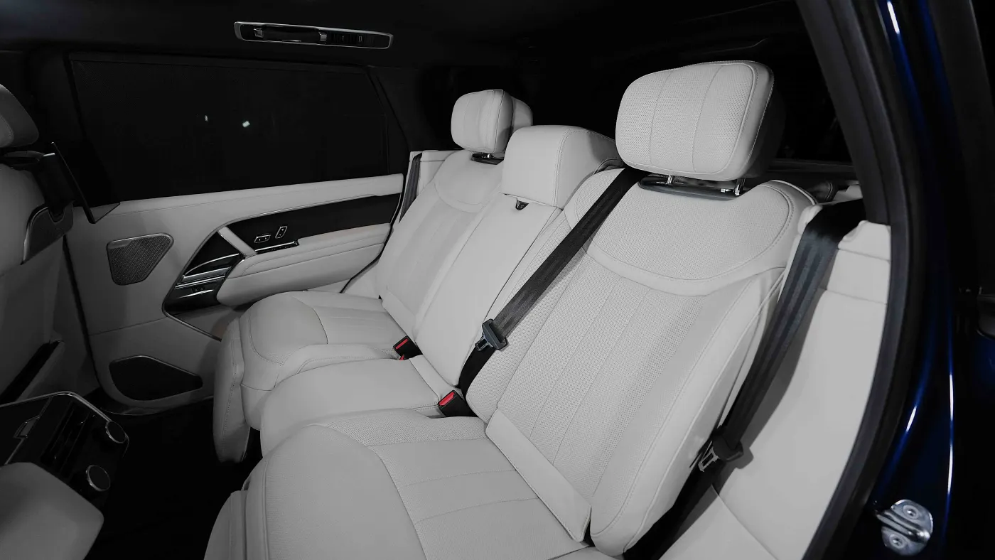 Experience Land Rover Range Rover Autobiography P530 LWB with 523 HP V8 power, executive class seating, and all-terrain prestige