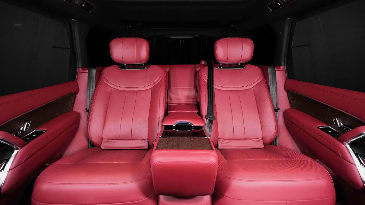 Explore the exclusive Land Rover Range Rover Autobiography P530 SWB luxury collection in Dubai UAE