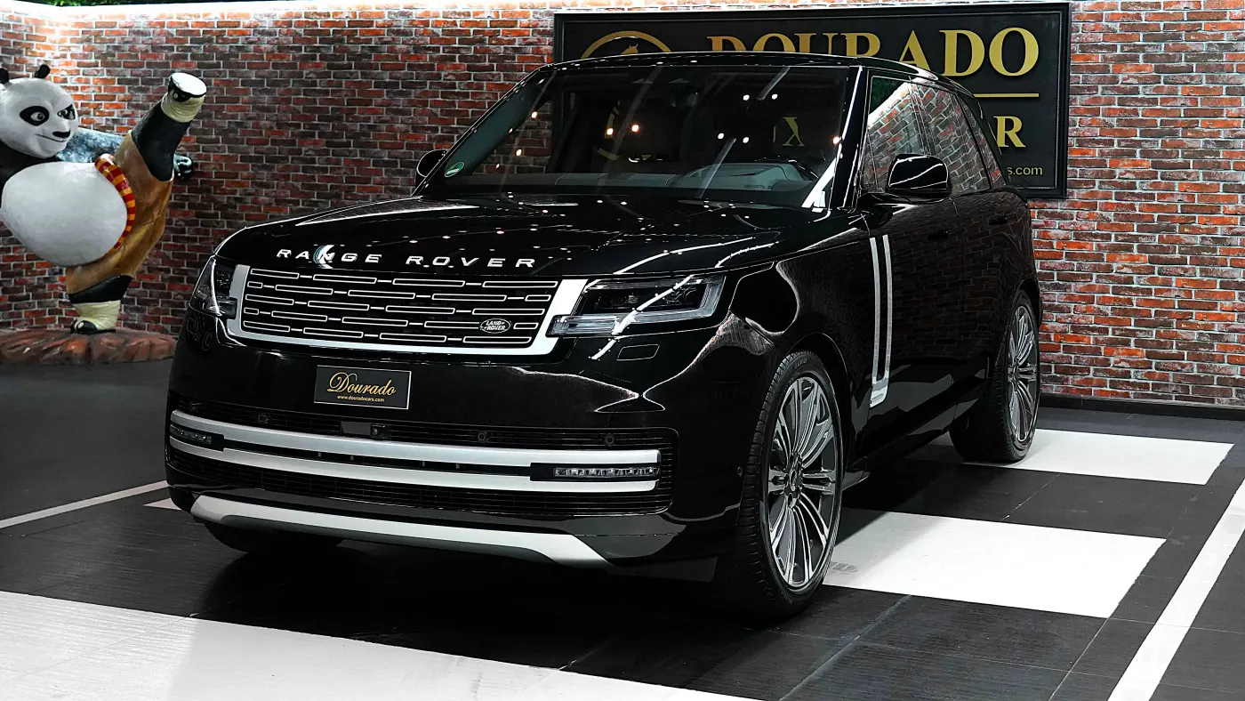 Prestige, thrilling V8 power, and dynamic urban agility with Land Rover Range Rover Autobiography P530 SWB in Dubai