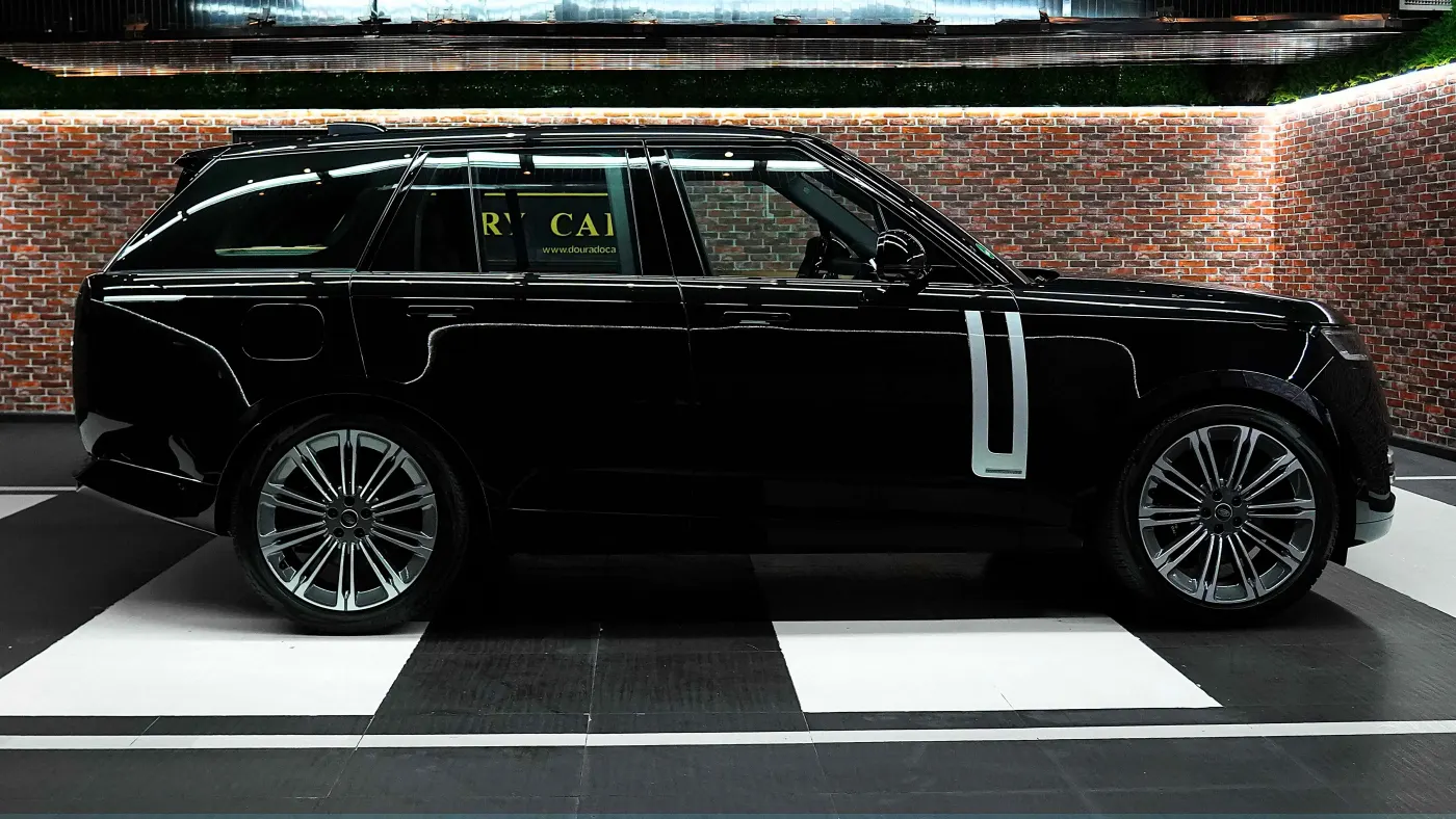 Own the Land Rover Range Rover Autobiography P530 SWB iconic British luxury driver-focused masterpiece in Dubai