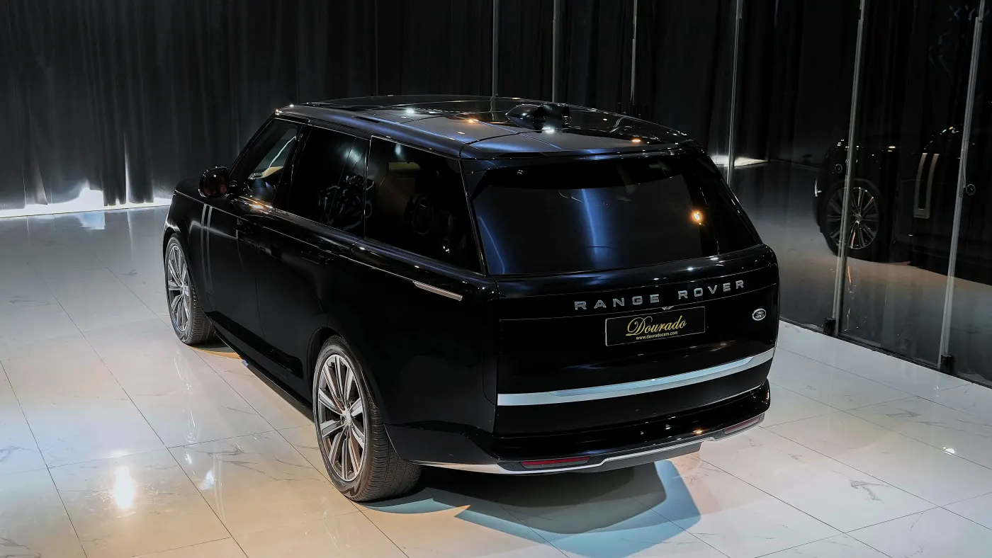 Own the Land Rover Range Rover Autobiography P530 SWB iconic British luxury driver-focused masterpiece in Dubai