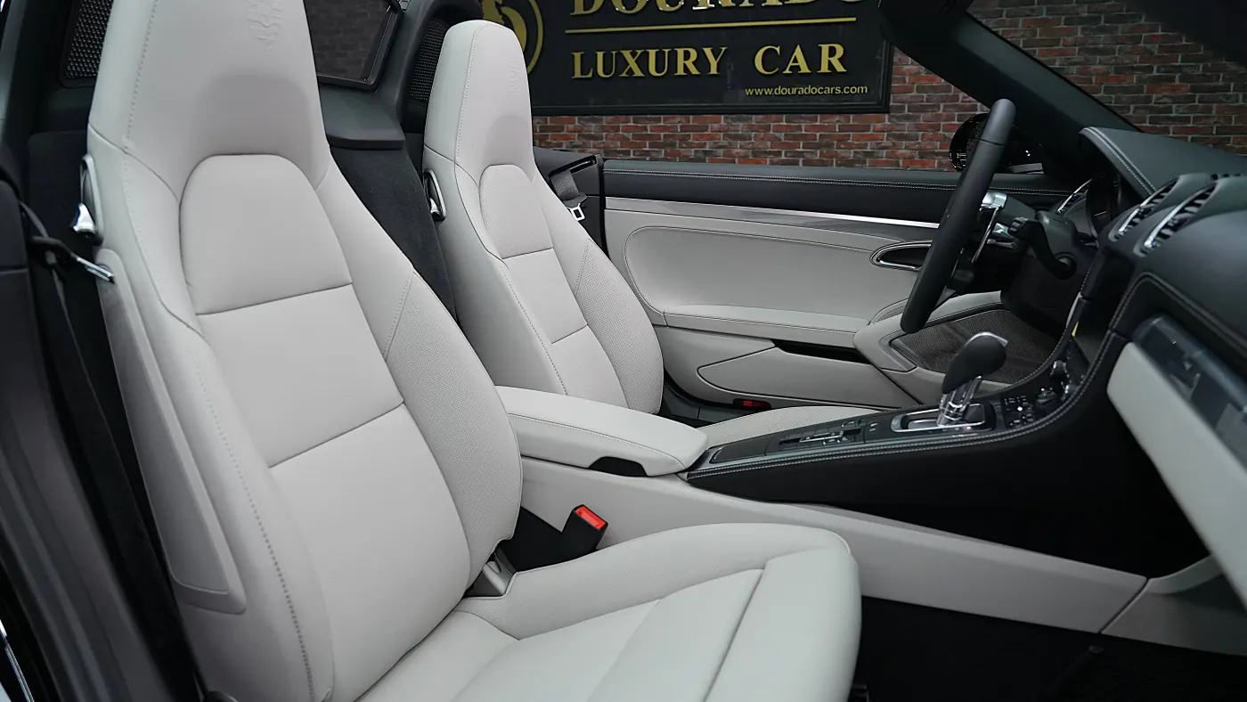 Explore the exclusive Porsche 718 Boxster collection UAE
