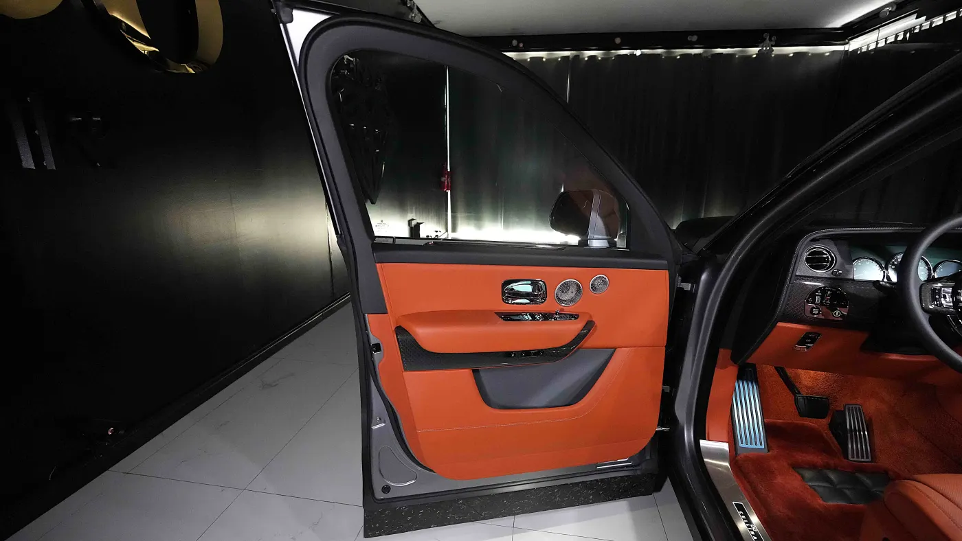 Discover the bespoke Rolls-Royce Cullinan Black Badge by Onyx Concept luxury vehicle