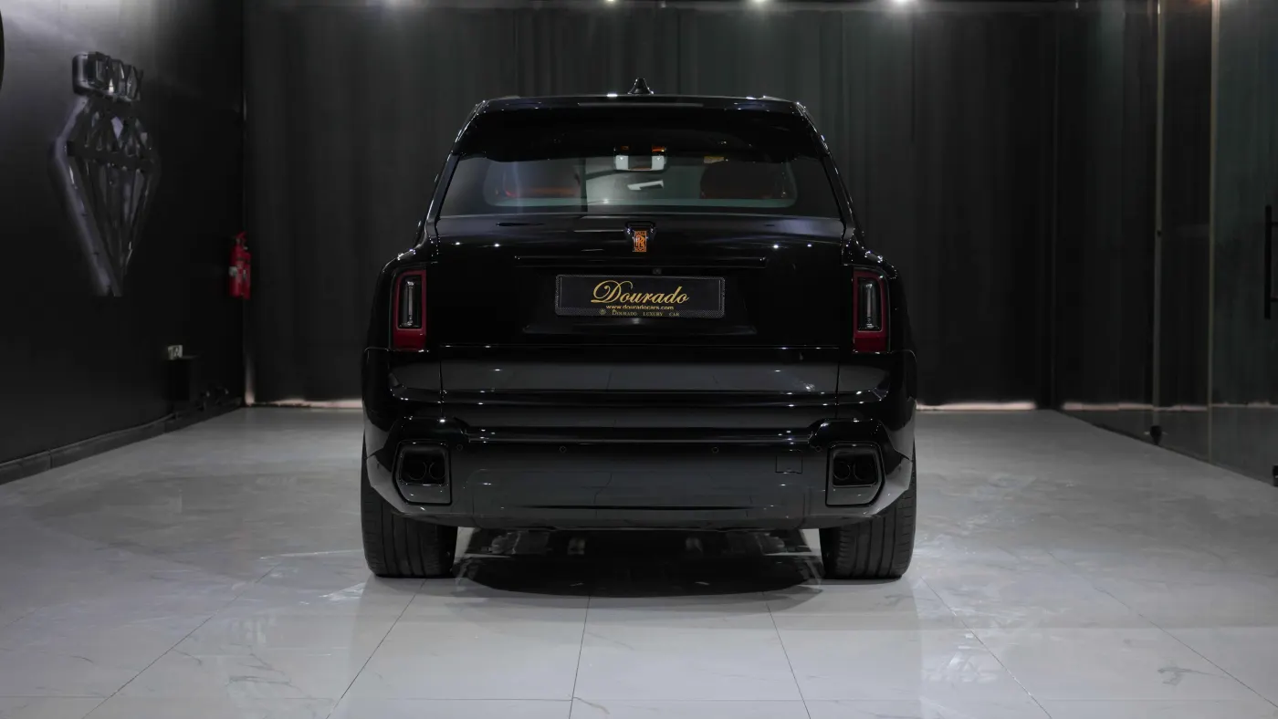 Purchase Rolls-Royce Cullinan premium vehicle in UAE