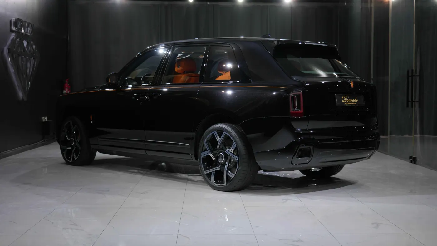 Own the Rolls-Royce Cullinan luxury SUV in Dubai