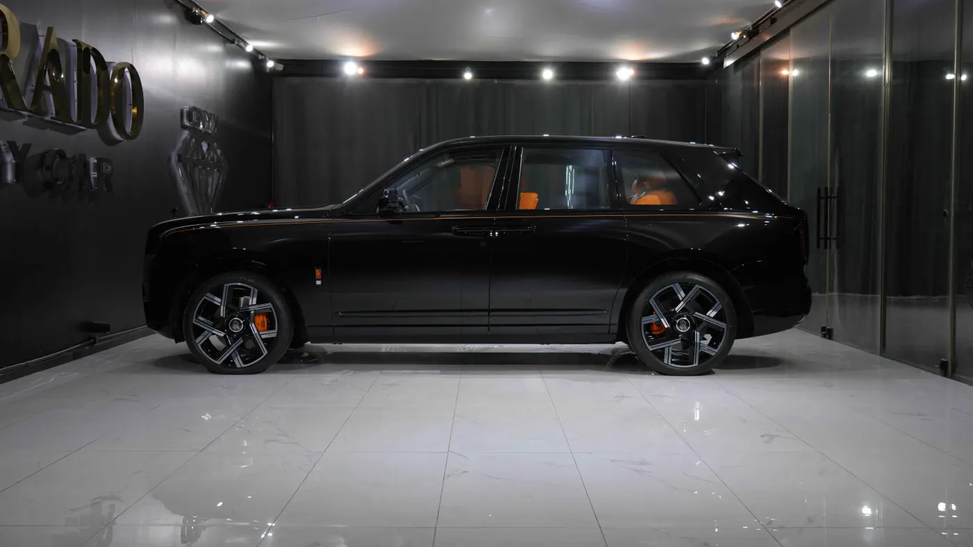 Discover the Rolls-Royce Cullinan premium luxury SUV