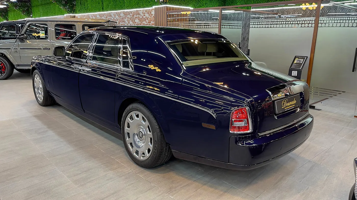 Stand out with Rolls-Royce Phantom Extended luxury vehicle in Dubai UAE