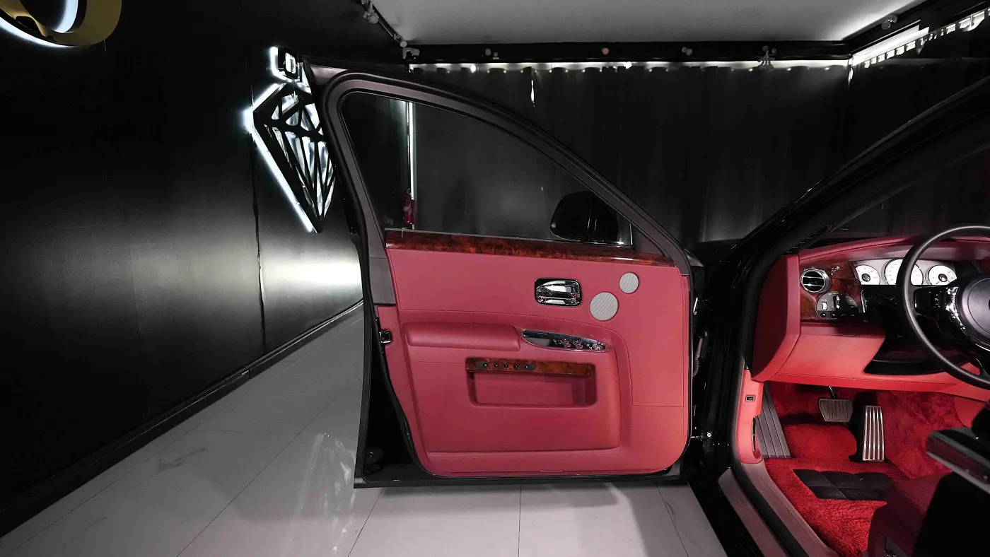 Own Rolls-Royce Ghost luxury automobile in Dubai