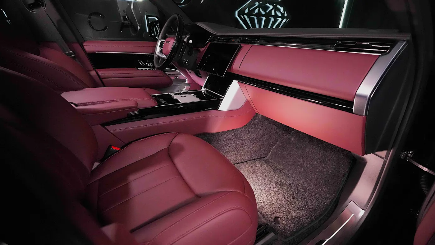 Explore Range Rover Autobiography premium luxury car collection