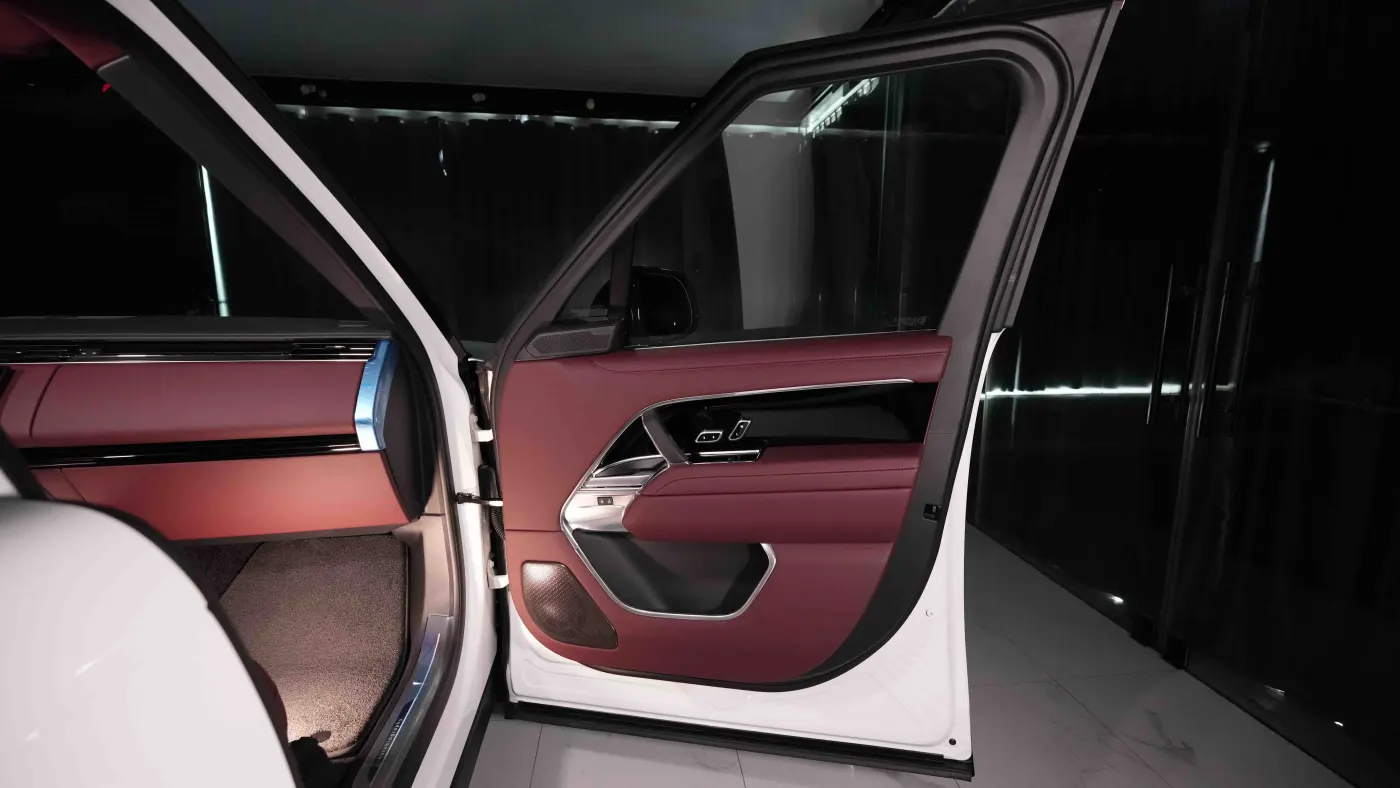 Buy Range Rover Autobiography 2024 luxury vehicle in Dubai