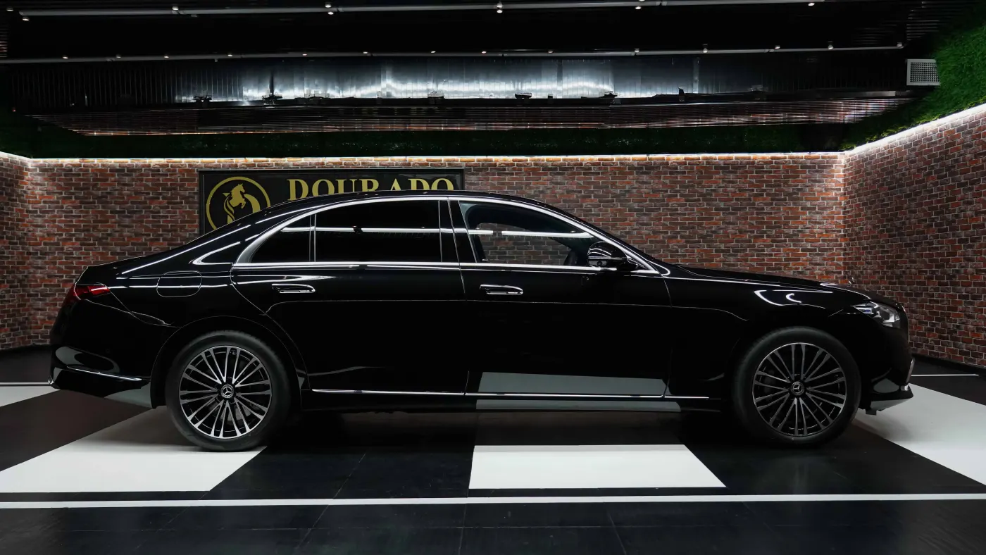 Buy Mercedes-Benz S 580 high-end vehicle from UAE dealer