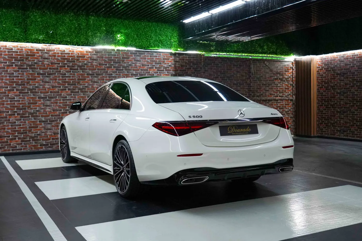 Own Mercedes-Benz S500 exclusive luxury vehicle UAE