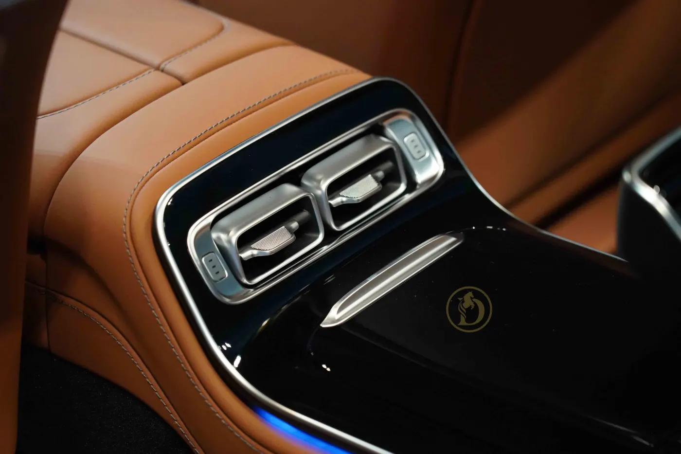 Explore Mercedes-Benz S500 VIP exclusive car collection