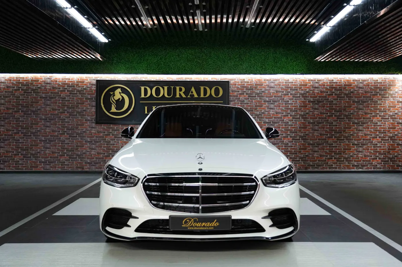 Mercedes-Benz S500 exclusive chauffeur vehicle for sale UAE