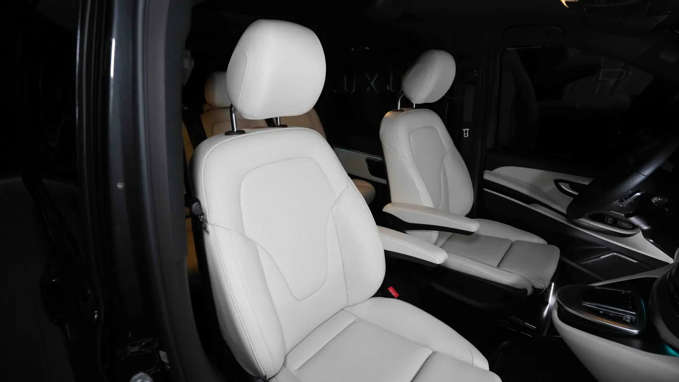 Mercedes-Benz V250D Maybach Kit exclusive luxury automobile Dubai