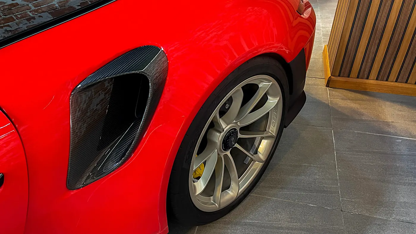 Buy Porsche 911 GT2 RS premium vehicle from UAE dealer