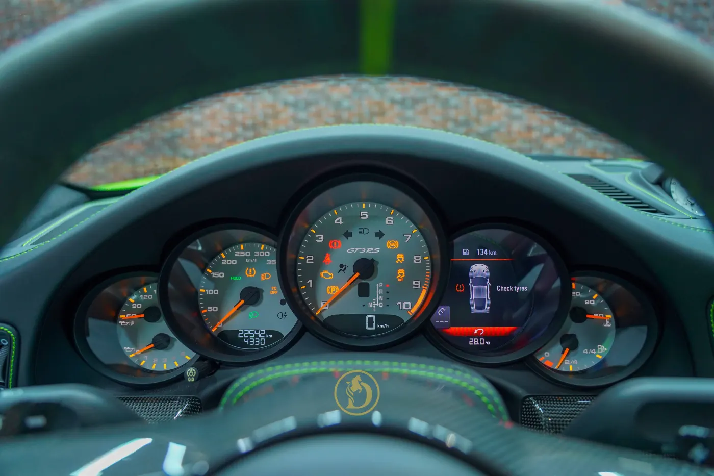 Purchase Porsche 911 GT3 RS from luxury car dealer UAE