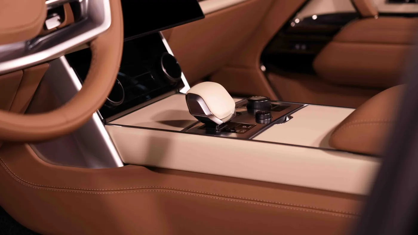 Experience Range Rover Autobiography SV elite luxury automobile