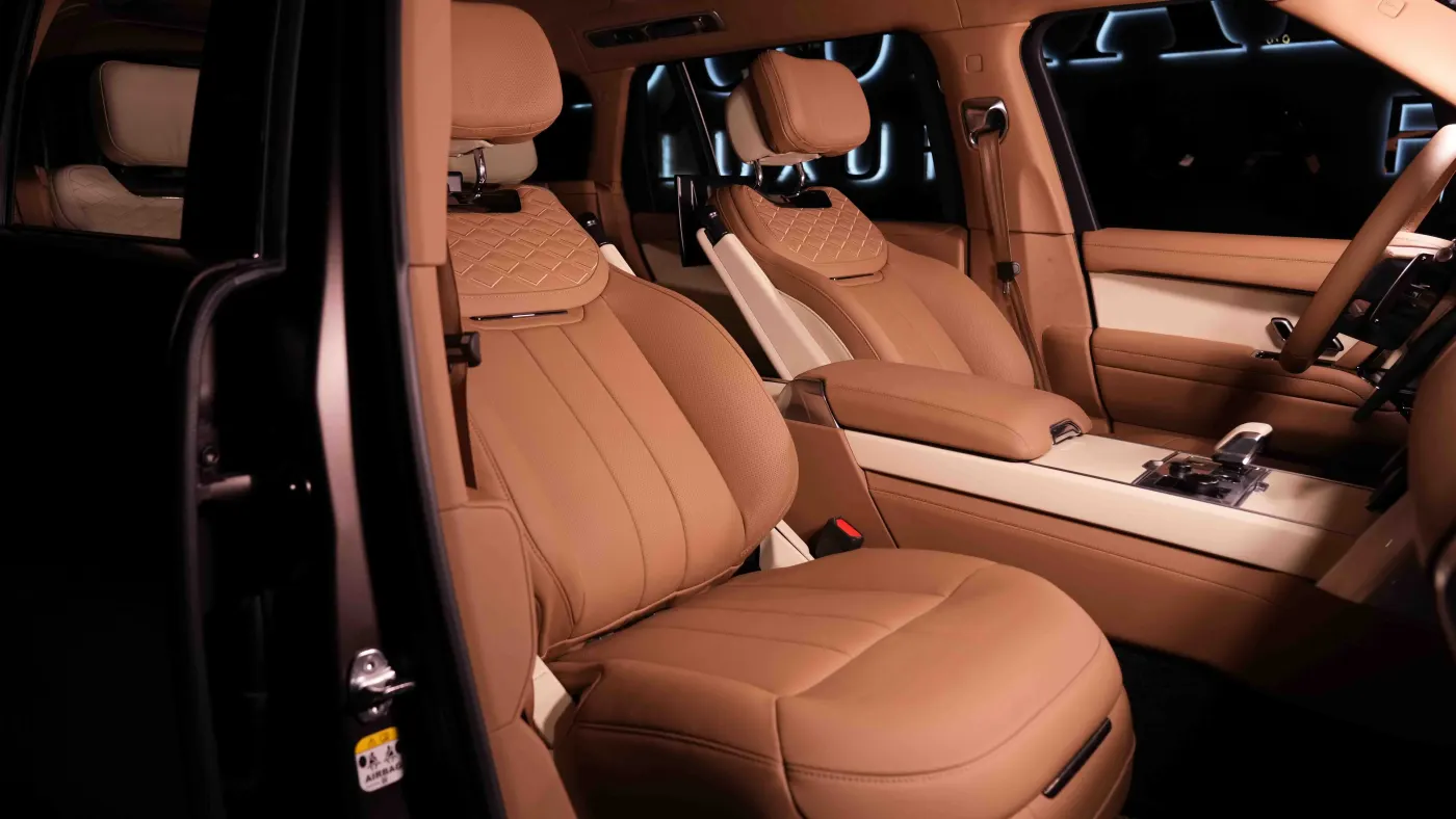 Explore Range Rover Autobiography SV luxury SUV collection in UAE