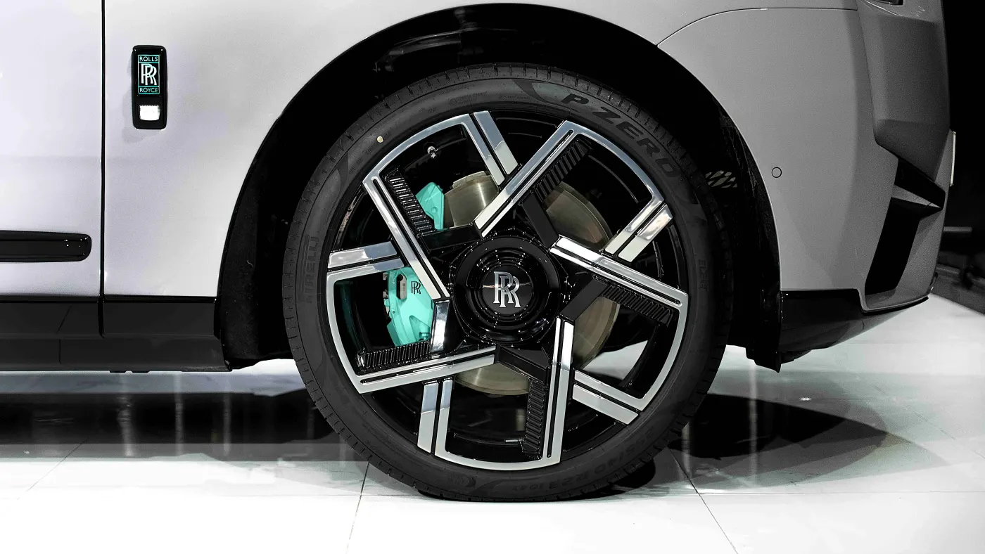 Buy Rolls-Royce Cullinan exclusive vehicle from Dubai showroom