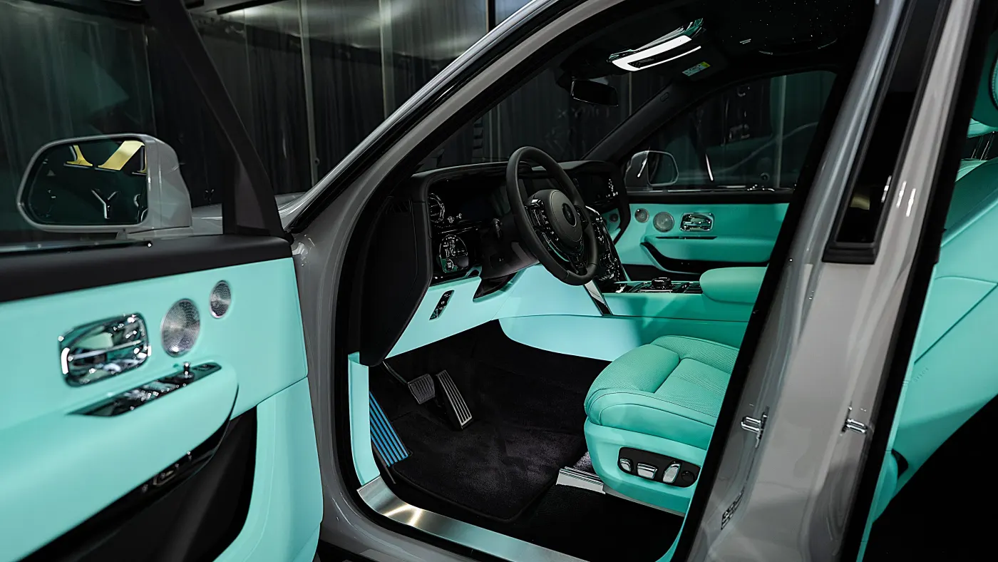 Explore Rolls-Royce Cullinan premium luxury car collection