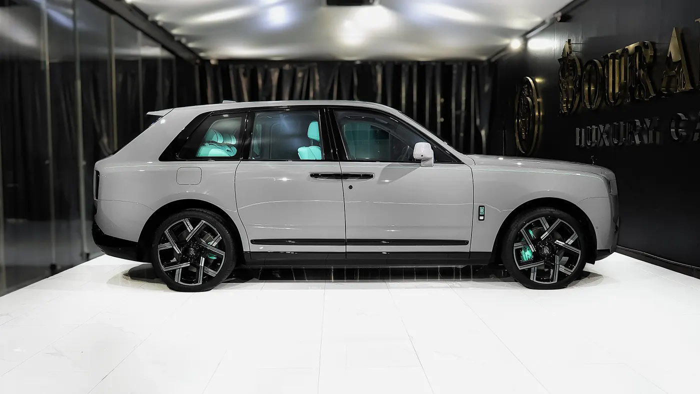 Purchase Rolls-Royce Cullinan exclusive automobile from UAE dealer