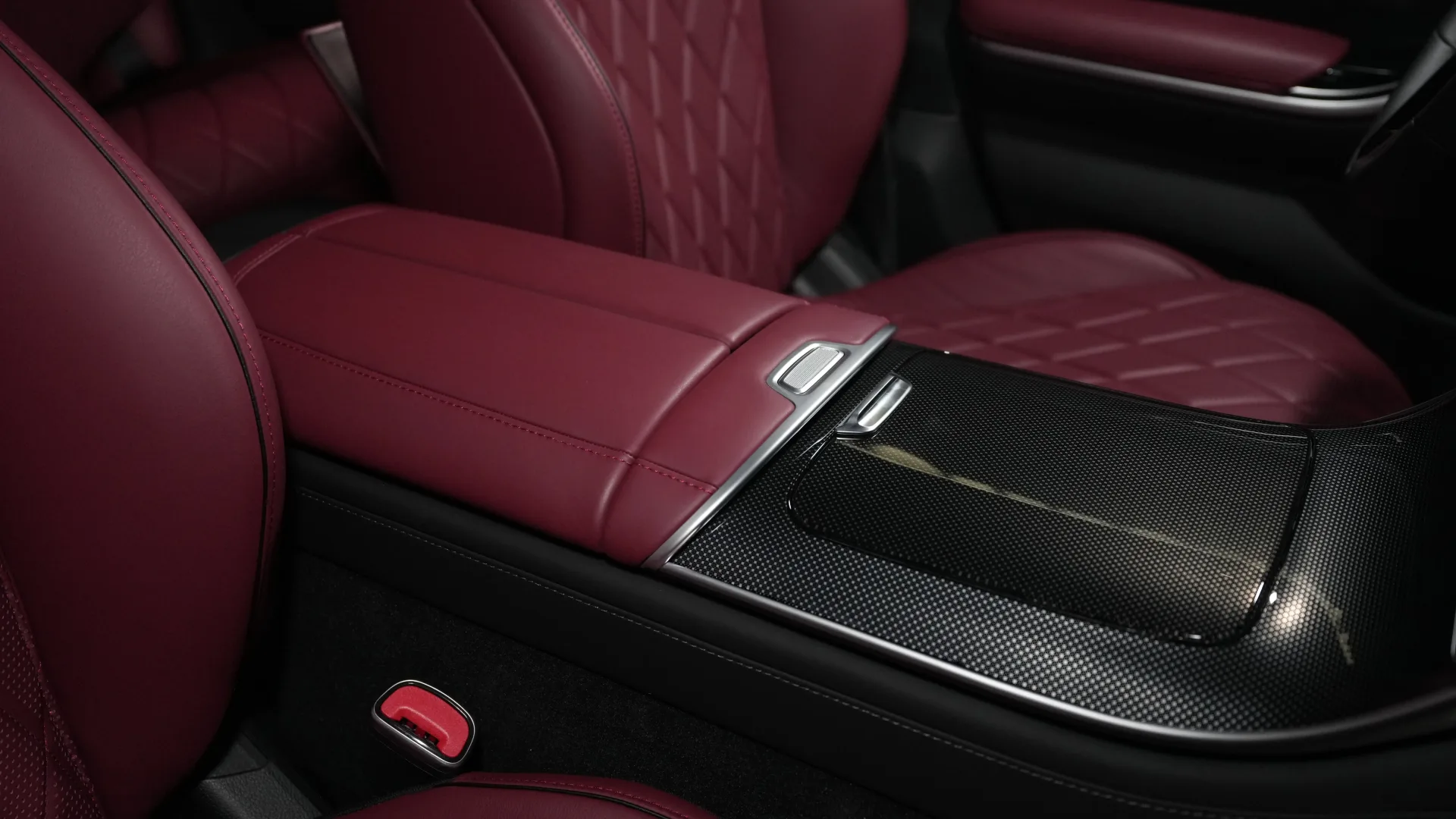 Mercedes-Maybach S580 showcased at Dubai luxury car showroom