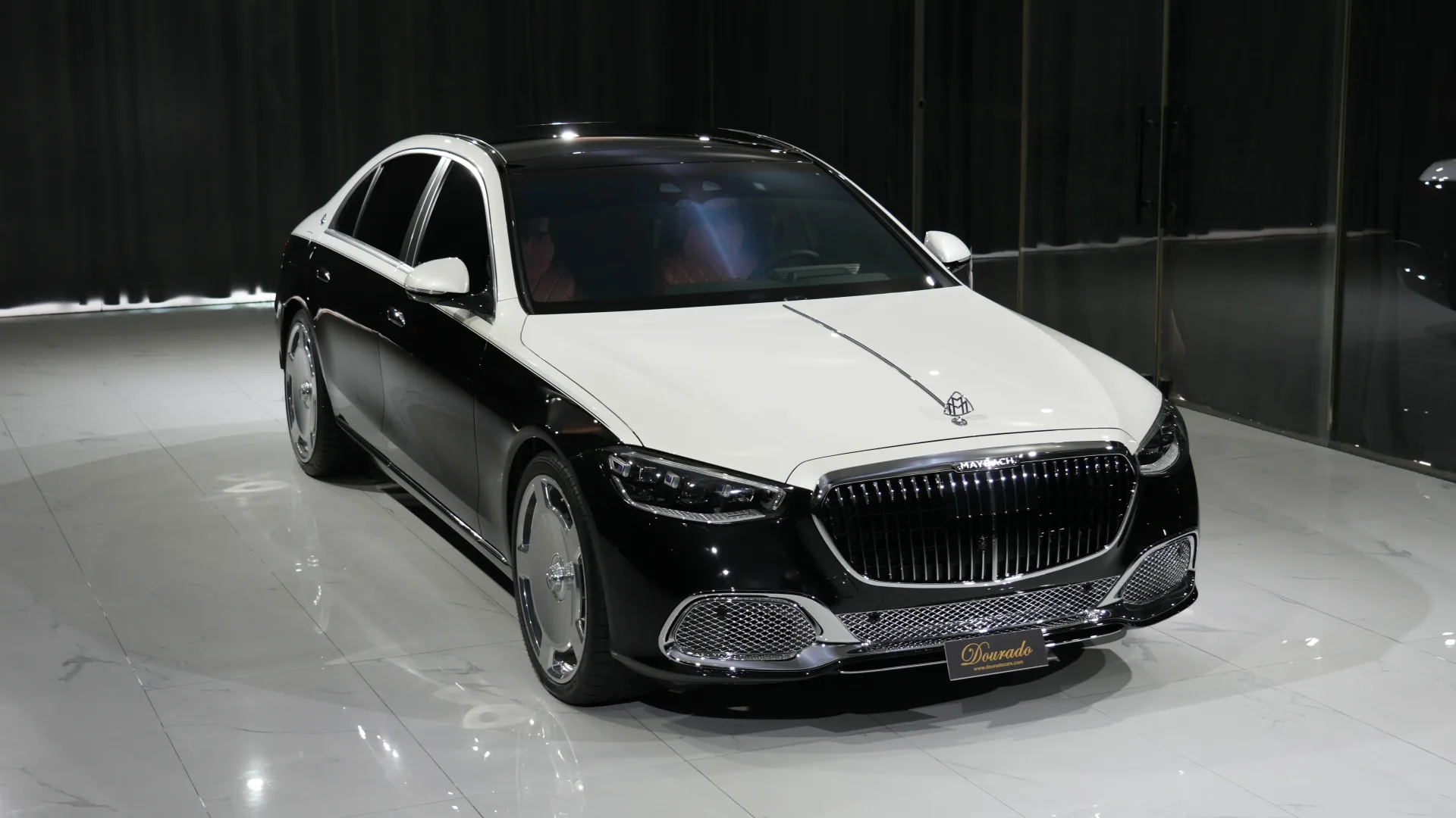 Mercedes-Maybach S580 V8 engine performance